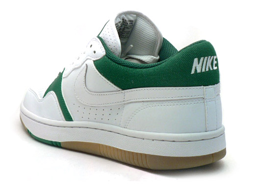 nike shoes green. These shoes have an easy going