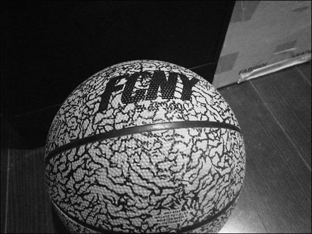 flight-club-cement-print-basketball-00