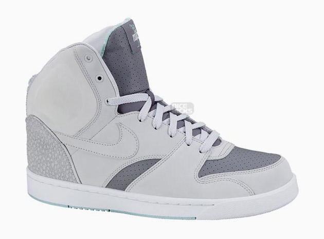 Another new lifestyle-inspired high-top is on the way from Nike.