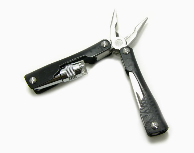 stussy-utility-knife-1. While the traditional multi-tool domain is ruled by 