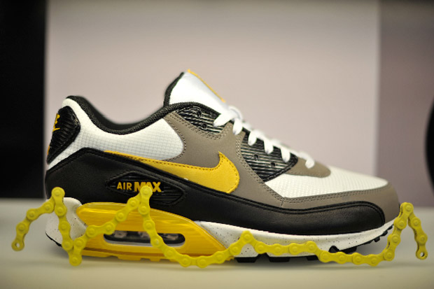 Nike LIVESTRONG Air Max Collection 