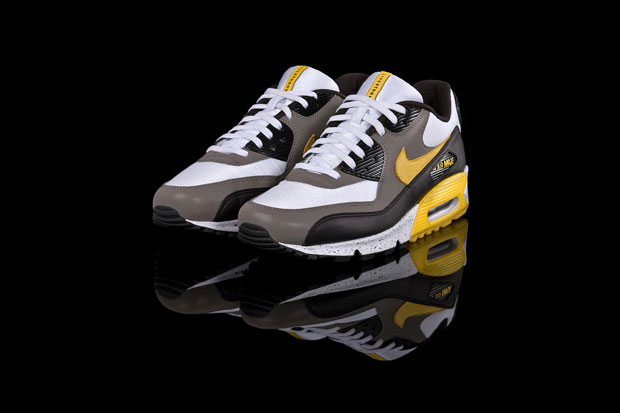 nike-sportswear-air-max-livestrong-pack-1