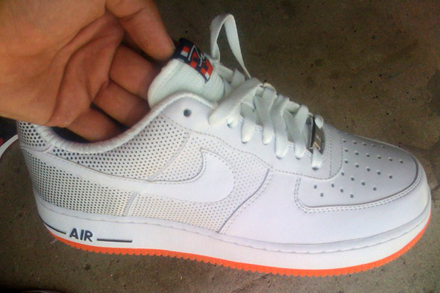 futura-nike-air-force-one-preview