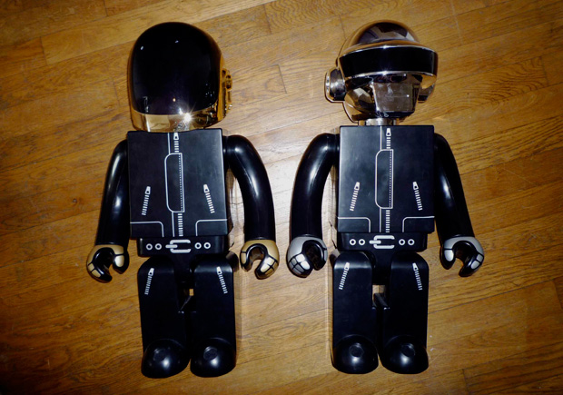 daft-punk-silly-thing-medicom-toy-1000-kubrick-preview-1.jpg