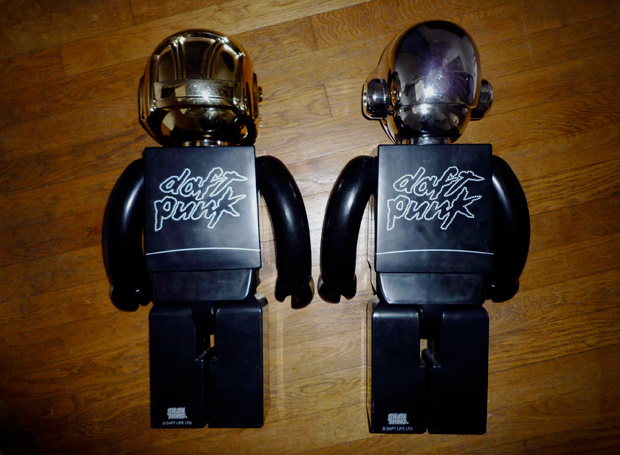 daft-punk-silly-thing-medicom-toy-1000-kubrick-preview