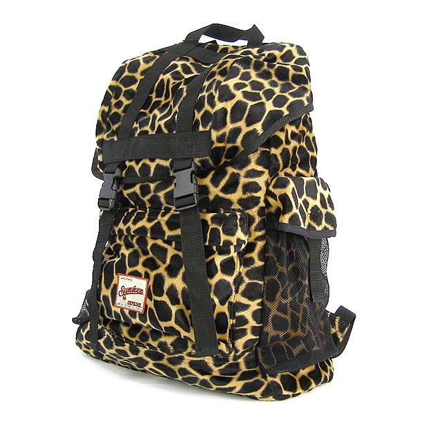 devilock-giraffe-print-backpack