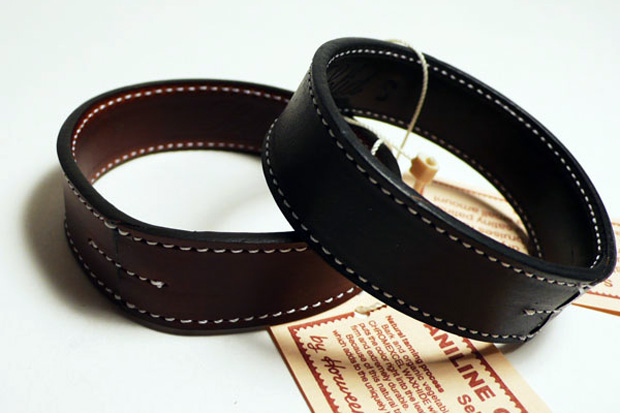gallery-1950-solid-horween-case-bangle