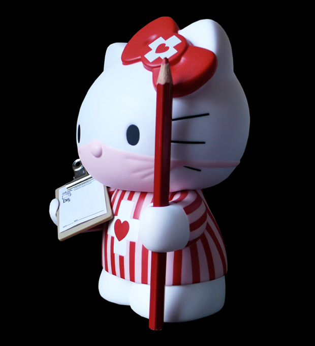 dr-romanelii-medicom-toy-hello-kitty-candy-striper