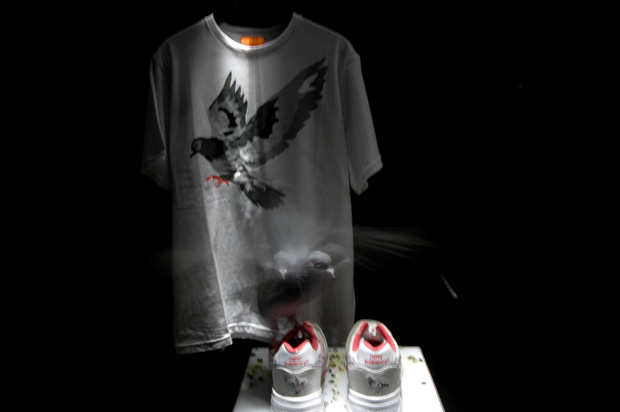 limiteditions-staple-new-balance-white-pigeon-575-installation