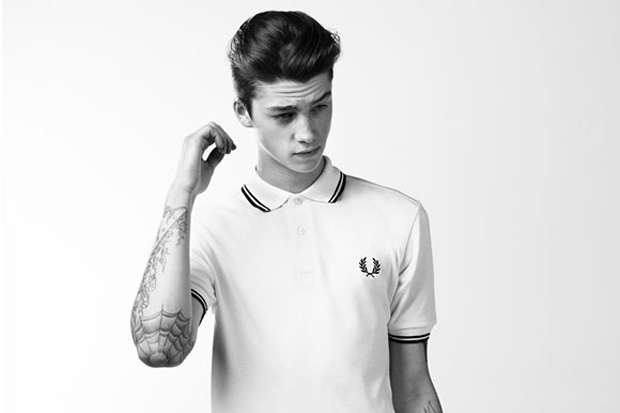fred-perry-stussy-deluxe-closer-look