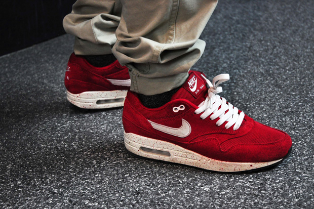 Streetsnaps: Red Air Max 1's | HYPEBEAST