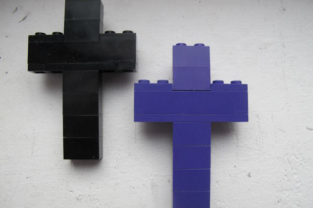 violette dee ricky lego cross 1 Violette x Dee & Ricky Lego Cross