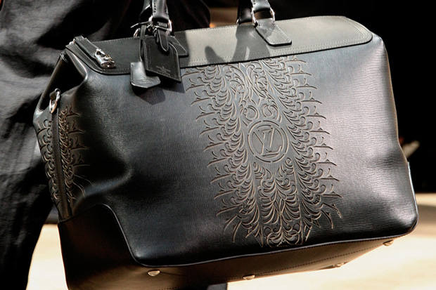 W2C] Louis Vuitton x Scott Campbell Dragon Keepall : r/DesignerReps