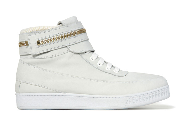 Givenchy releases a new hi-top sneaker for Spring/Summer 2011.