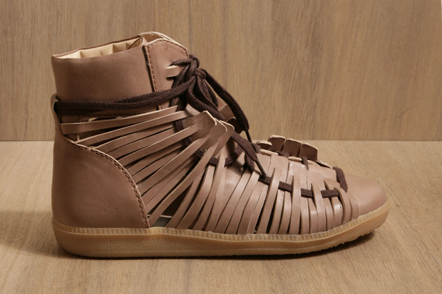 http://www.hypebeast.com/image/2011/03/damir-doma-fidor-sneaker-0.jpg